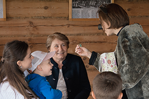 «Там, на неведомых дорожках…»