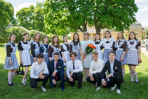 Азбука предков и праздник последнего школьного звонка в «Тарханах»