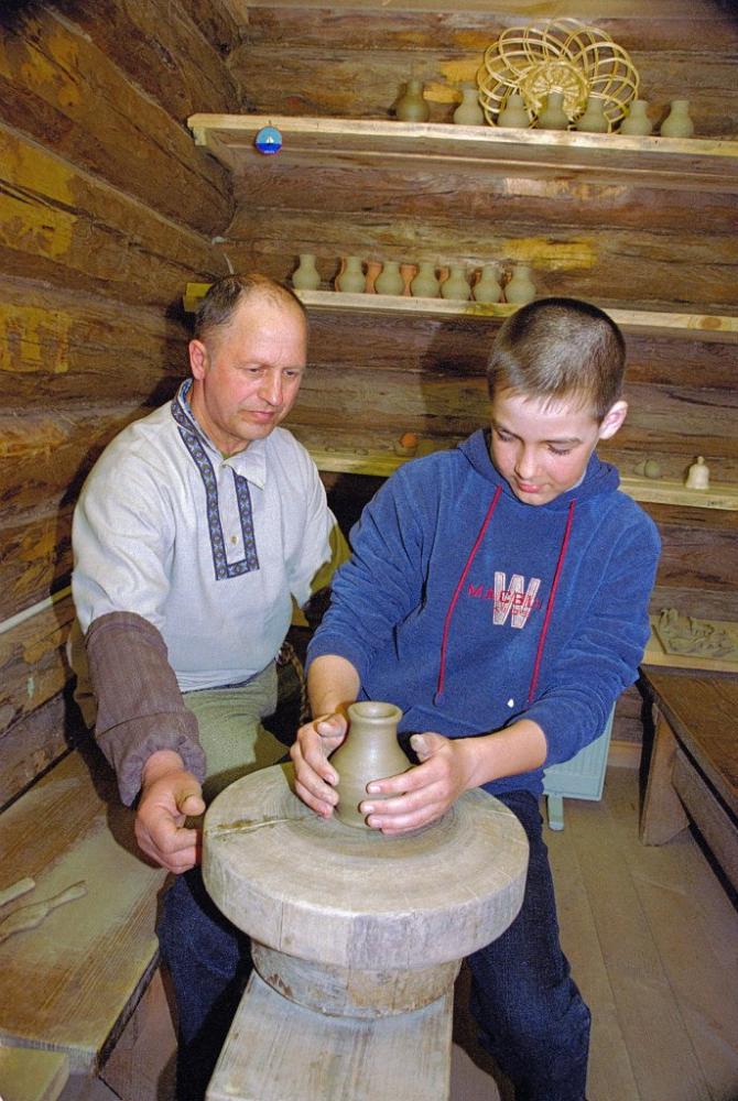Мастер-классы народных ремесел в доме ключника в "Тарханах"