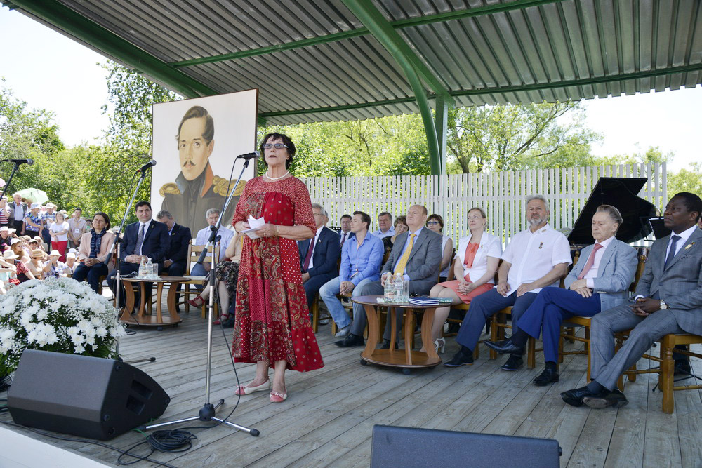 Т.М. Мельникова - директор музея-заповедника "Тарханы"