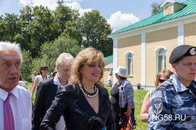 Л.Ю. Казарновская - советская и российская оперная певица, педагог, профессор
