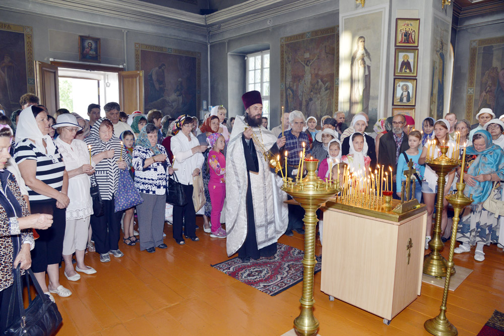 Панихида в церкви Михаила Архистратига