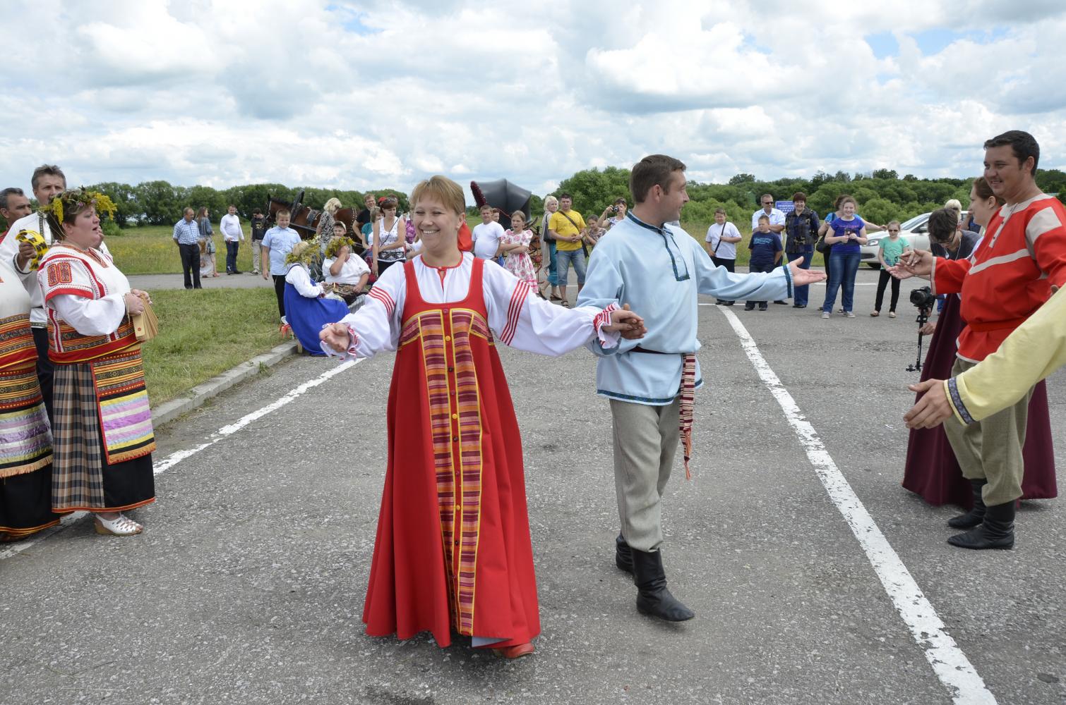 Народные гуляния на Троицу и Семик в "Тарханах"