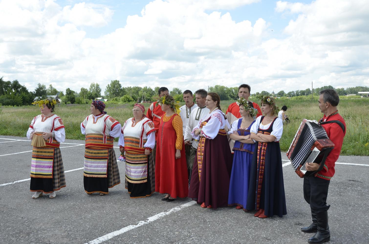 Народные гуляния на Троицу и Семик в "Тарханах"
