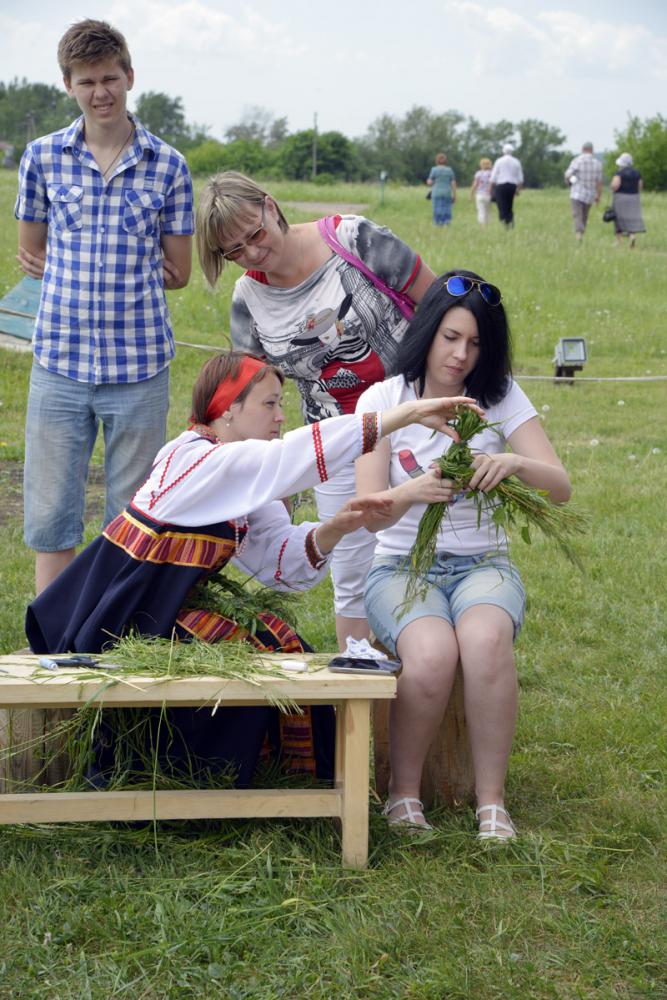 ТРОИЦА в "ТАРХАНАХ". 31 мая 2015 г. Снимки В.И. Иващенко
