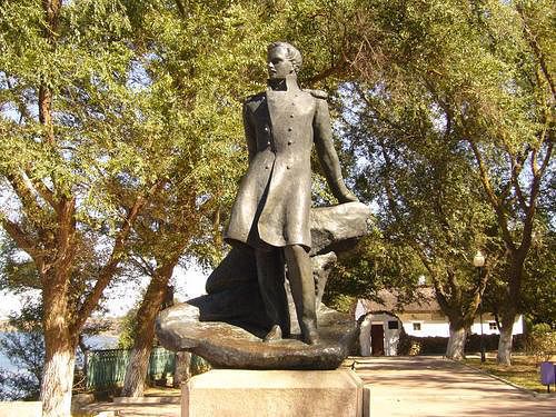 Памятник М.Ю.Лермонтову в ст.Тамань Краснодарского края