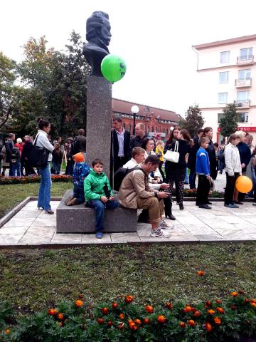 Сквер Д. Давыдова. Бородино. Стихи М.Ю. Лермонтова. Парад оркестров
