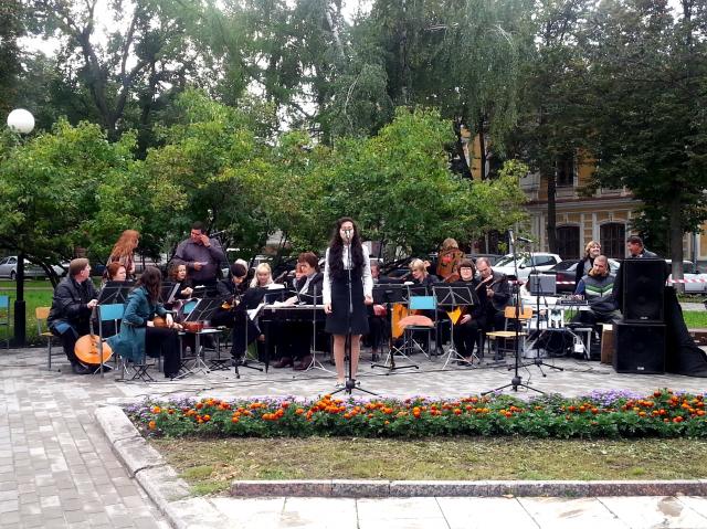 Сквер Д. Давыдова. Бородино. Стихи М.Ю. Лермонтова. Парад оркестров