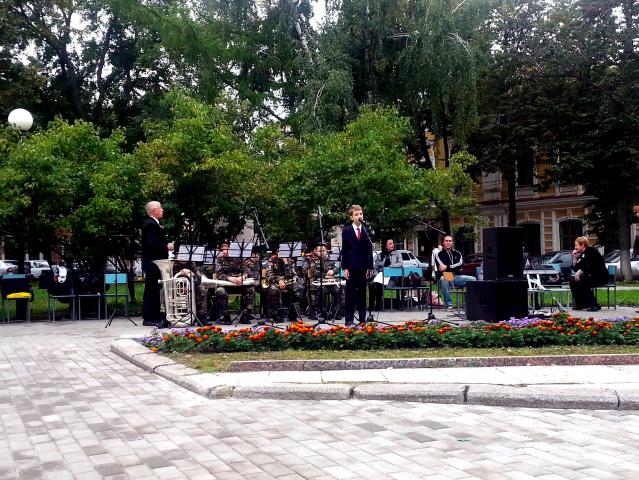 Сквер Д. Давыдова. Бородино. Стихи М.Ю. Лермонтова. Парад оркестров