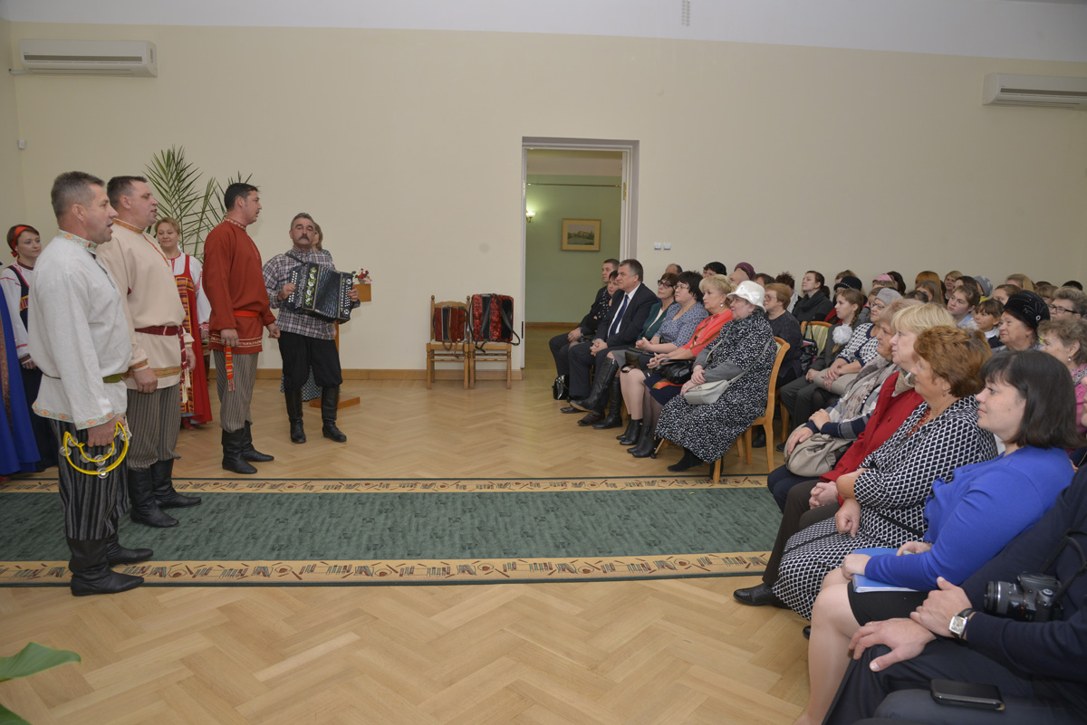 Праздничные мероприятия 15 октября 2015 г. Снимок В.И. Иващенко