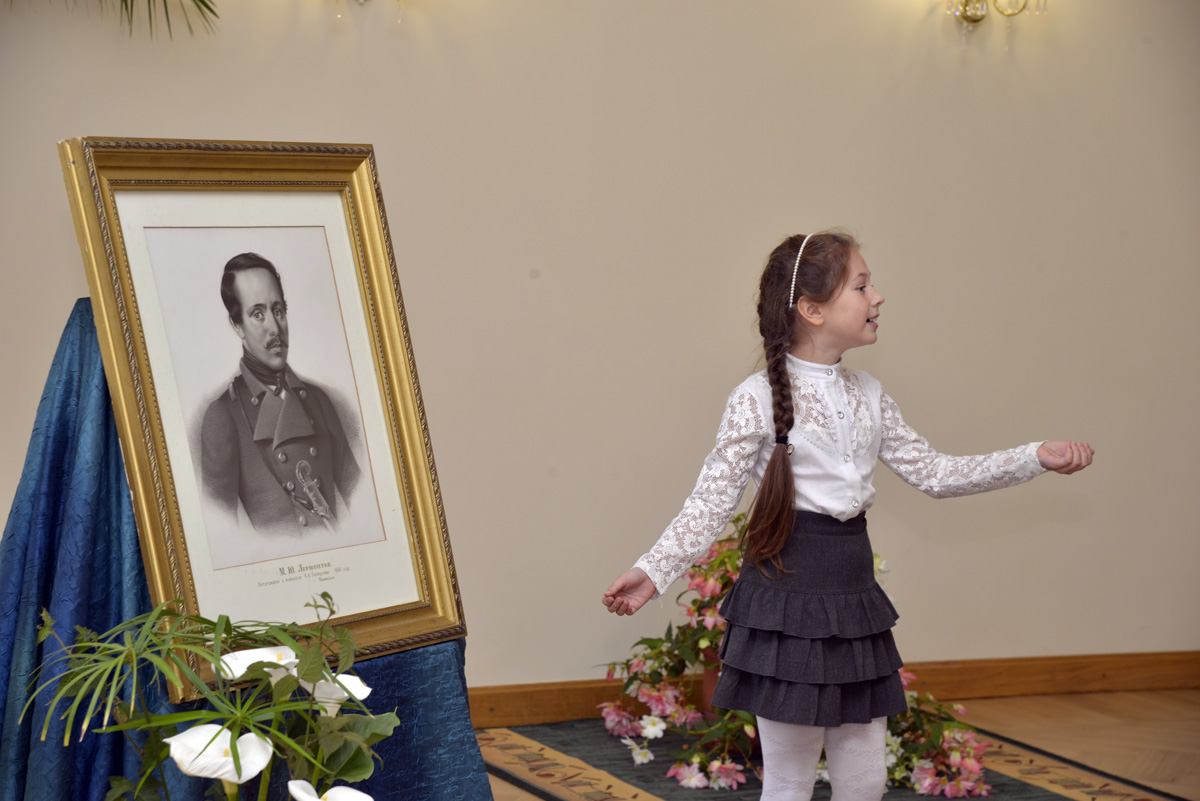 Праздничные мероприятия в день рождения М.Ю. Лермонтова. Фотограф В.И. Иващенко