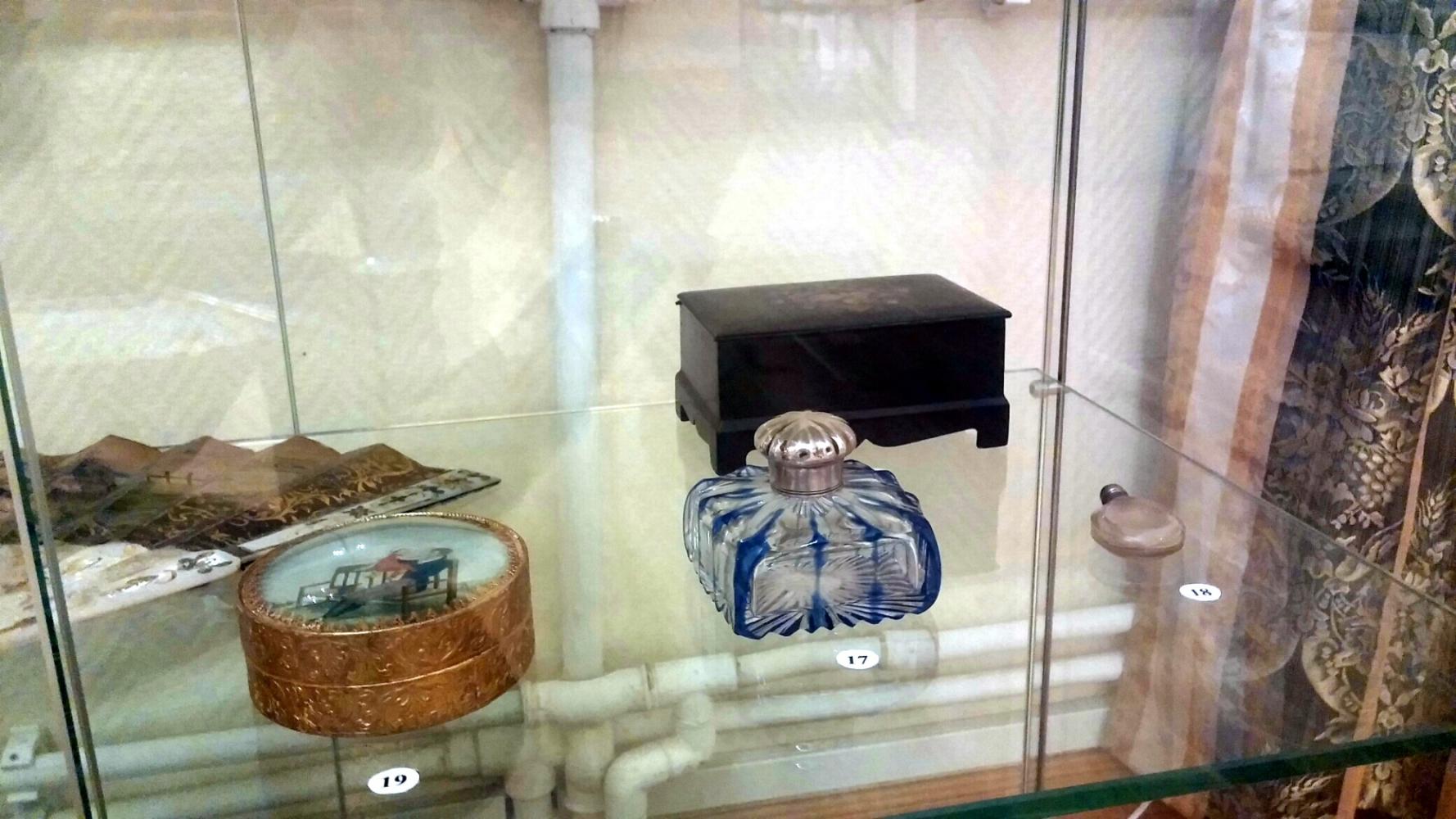 .