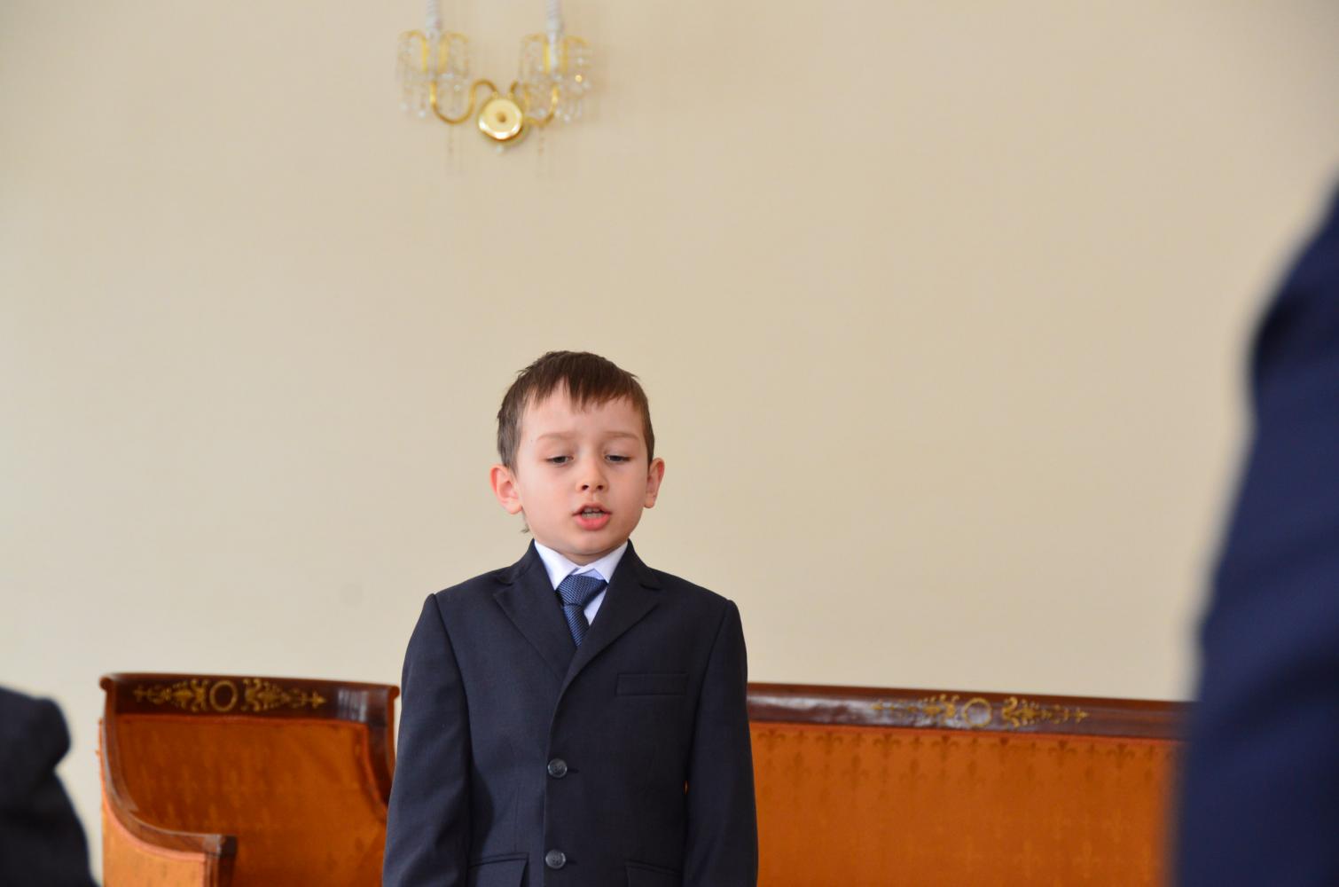 Читаем А.С. Пушкина. Фото В. Курносова.