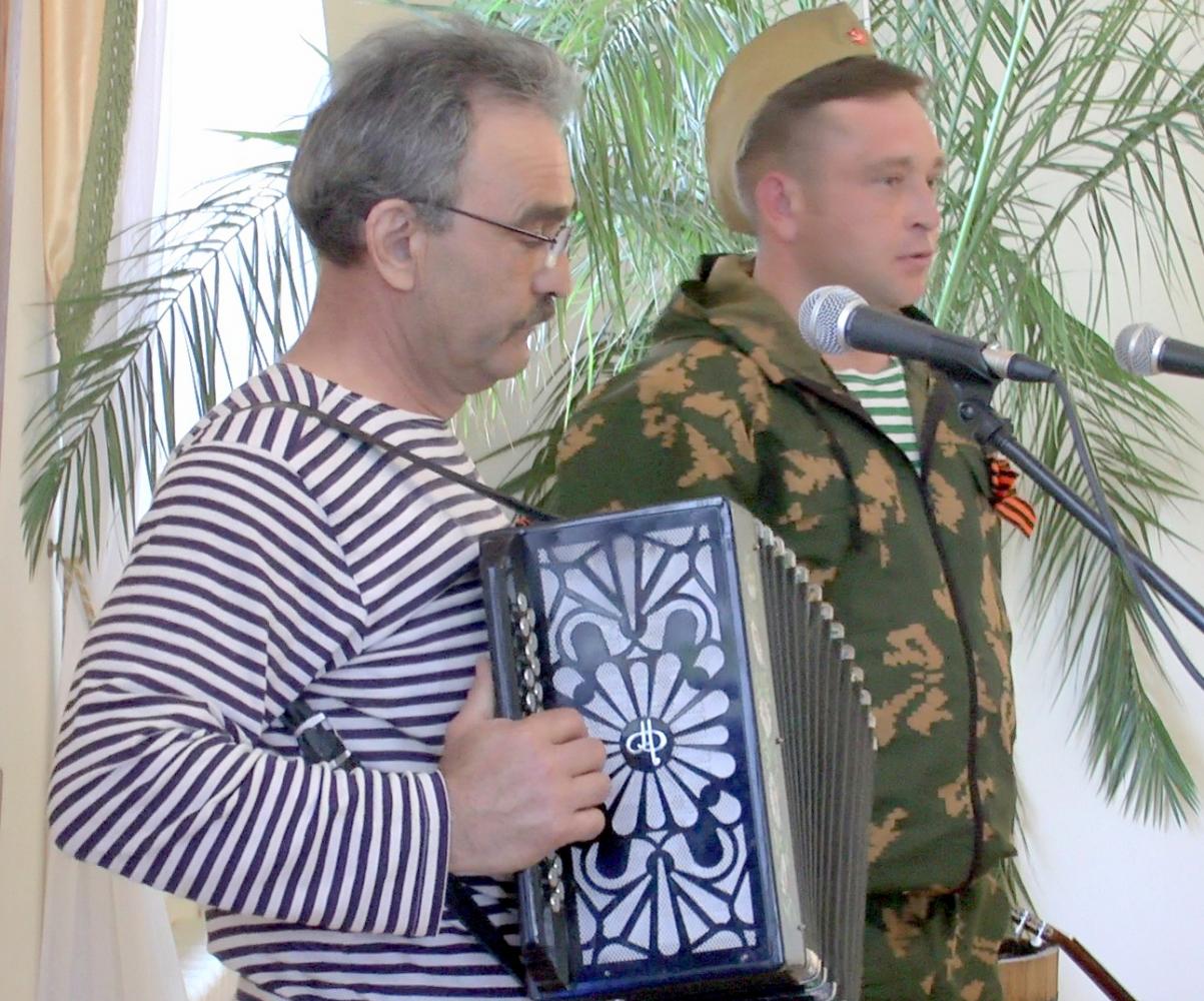 Торжественное мероприятие, посвященное 72-ой годовщине Великой победы. «Памяти павших будьте достойны...». Фото 4