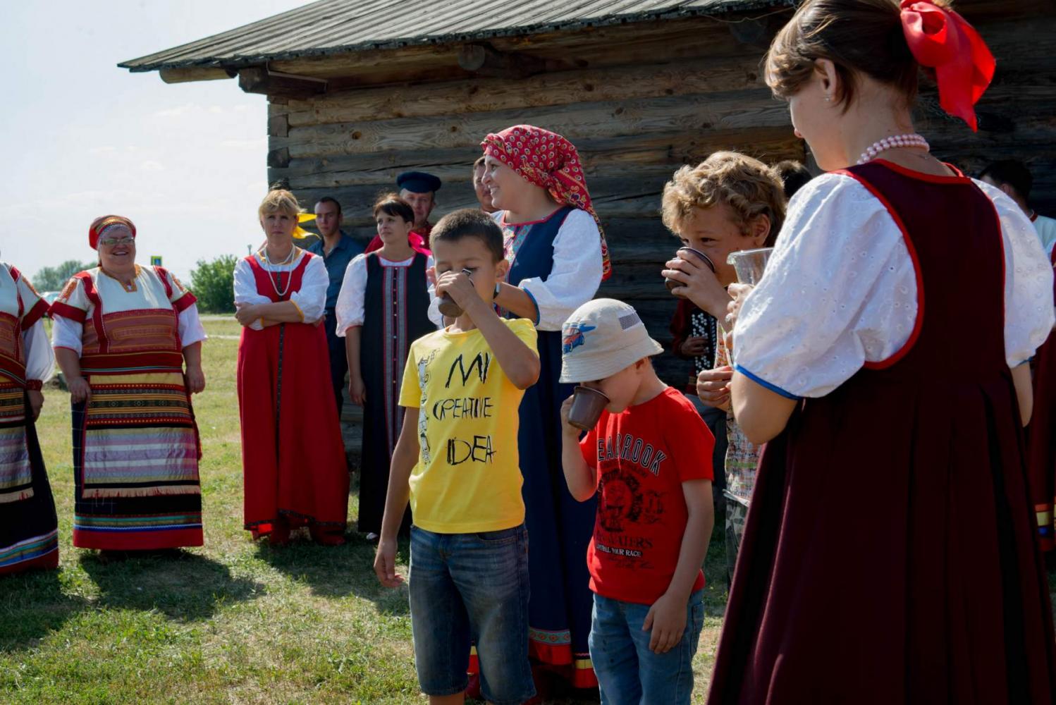 Яблочный Спас в «Тарханах» 19.08.2017 года. Фотограф В. Курносов