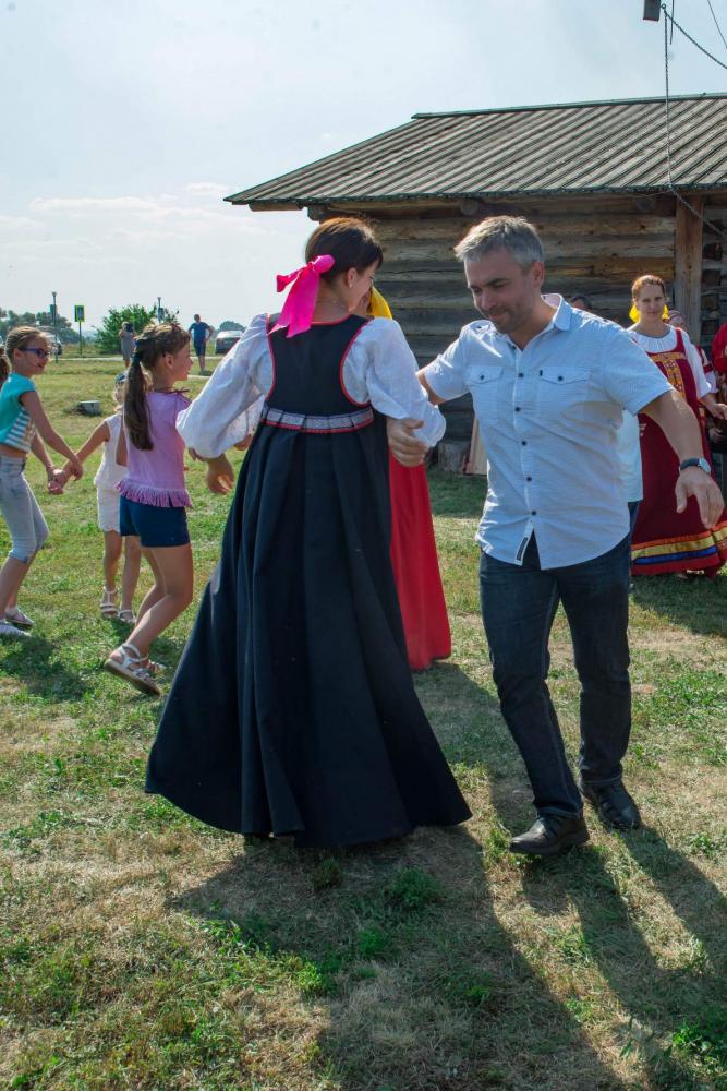 Яблочный Спас в «Тарханах» 19.08.2017 года. Фотограф В. Курносов