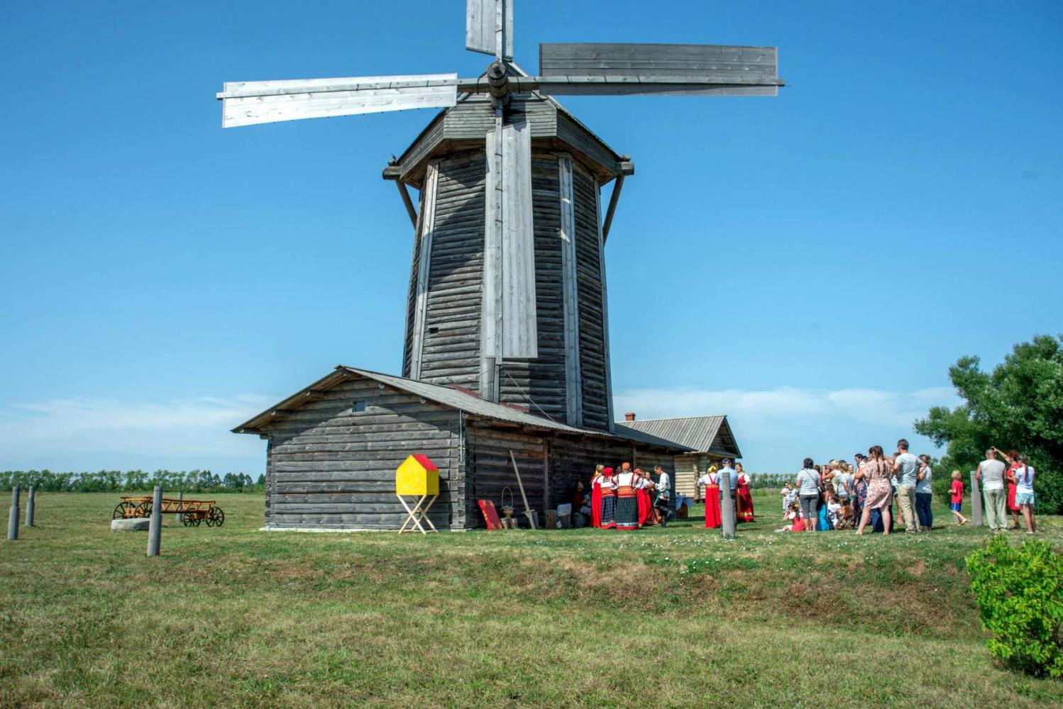 Яблочный Спас в «Тарханах» 19.08.2017 года. Фотограф В. Курносов