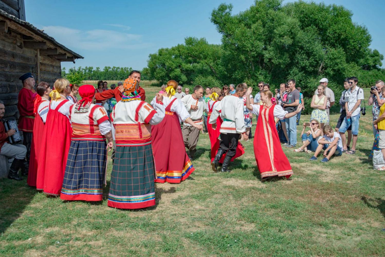 Яблочный Спас в «Тарханах» 19.08.2017 года. Фотограф В. Курносов