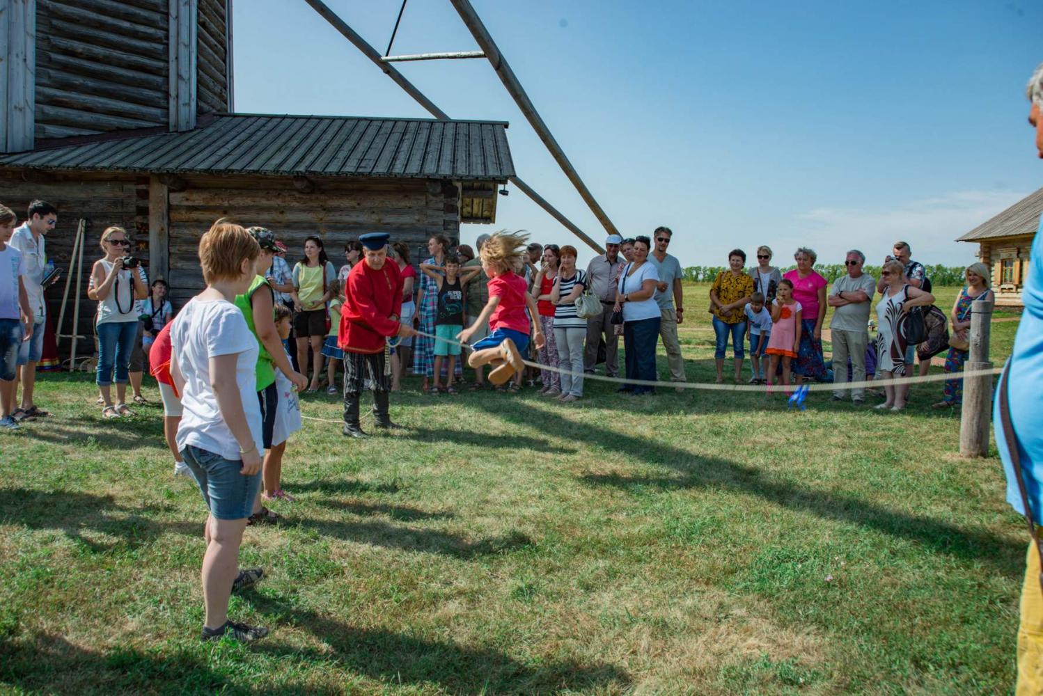 Яблочный Спас в «Тарханах» 19.08.2017 года. Фотограф В. Курносов