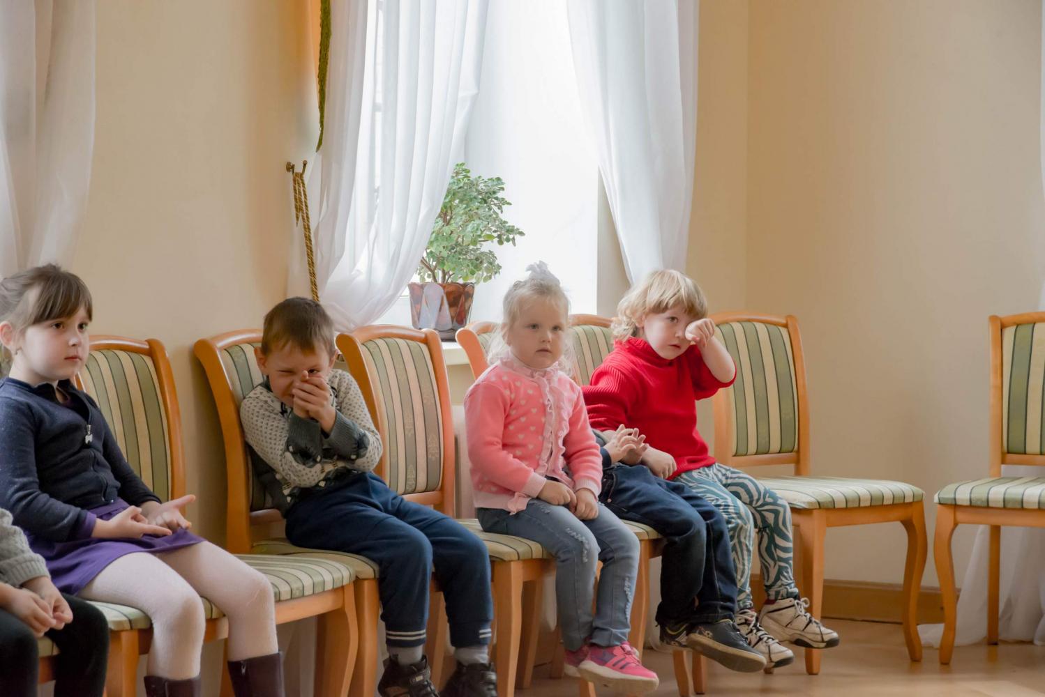 Воспитанники лермонтовского детского сада на занятии в «Тарханах». Фото В. Курносов