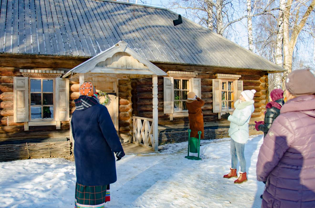 «... в крещенский вечерок девушки гадали»