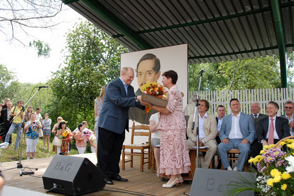 Вручение Премии им. М.Ю. Лермонтова Коршуновой О.В.jpg