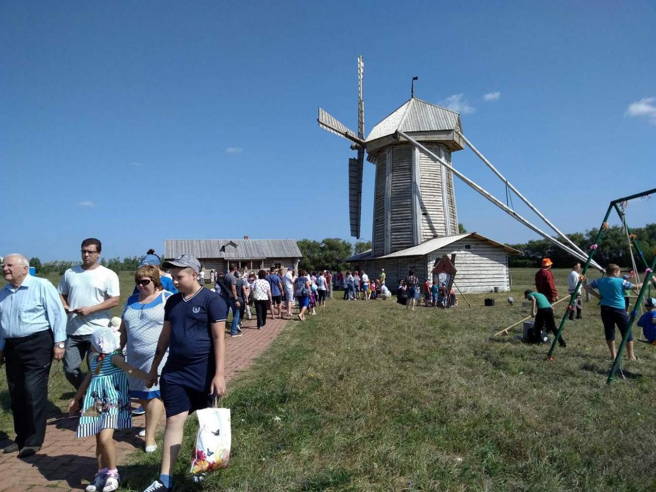 Ярмарка 19 августа 2018 г. в «Тарханах»
