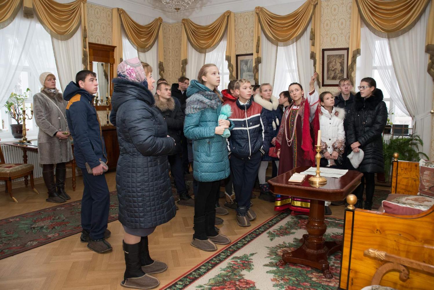 Театрализованная экскурсия по барскому дому с детьми в музее «Тарханы» в рамках акции «Музей для всех!»