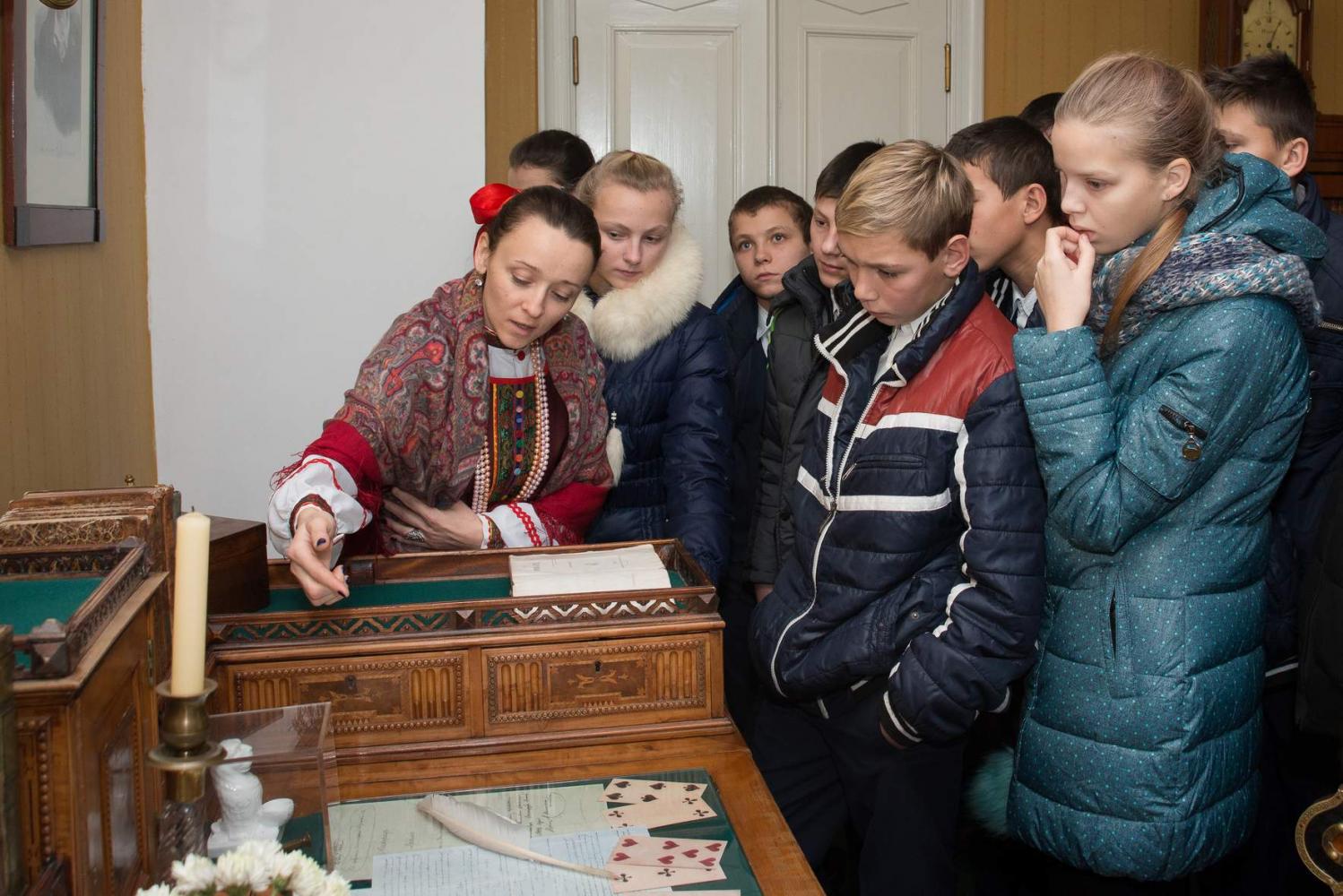 Театрализованная экскурсия по барскому дому с детьми в музее «Тарханы» в рамках акции «Музей для всех!»