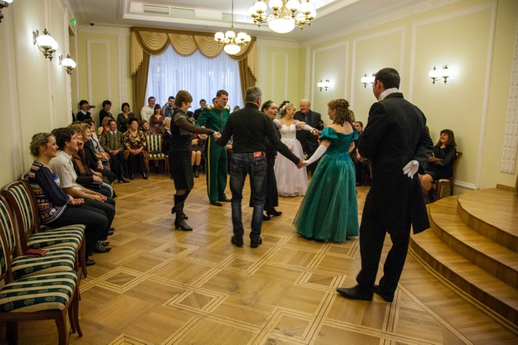 Бал 19 века