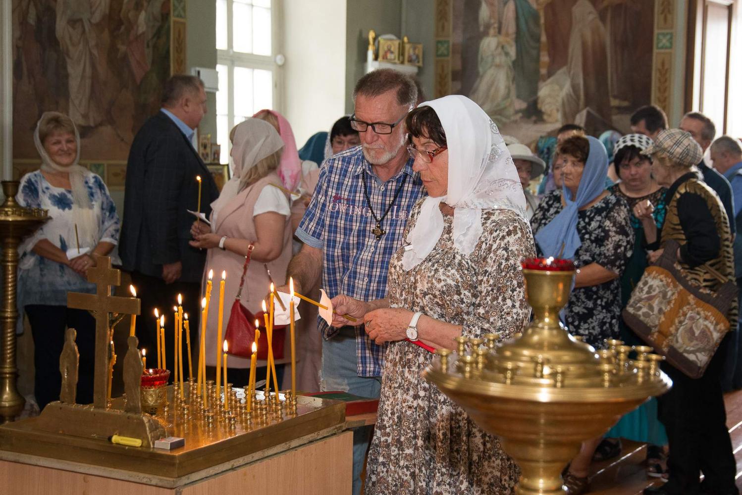 На панихиде в церкви Михаила Архистратига. Фото: А. Семенов