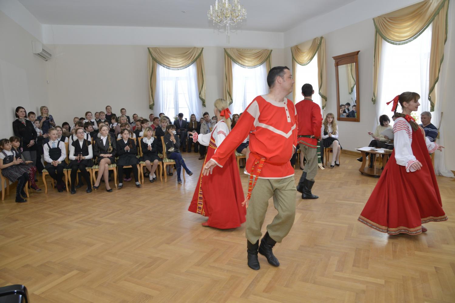 Праздничный концерт. Фольклорный коллектив музея "Тарханские посиделки"