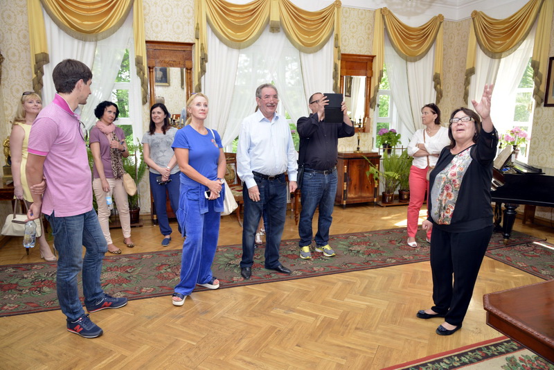 Барский дом. Экскурсия гостей